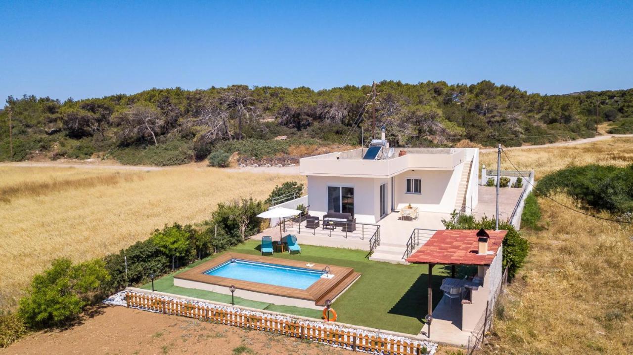 Anthony In South Rhodes-plimmiri Holiday home *